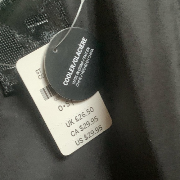 🔴SOLD Victoria's Secret PINK Pineapple mini cooler - Picture 6 of 9